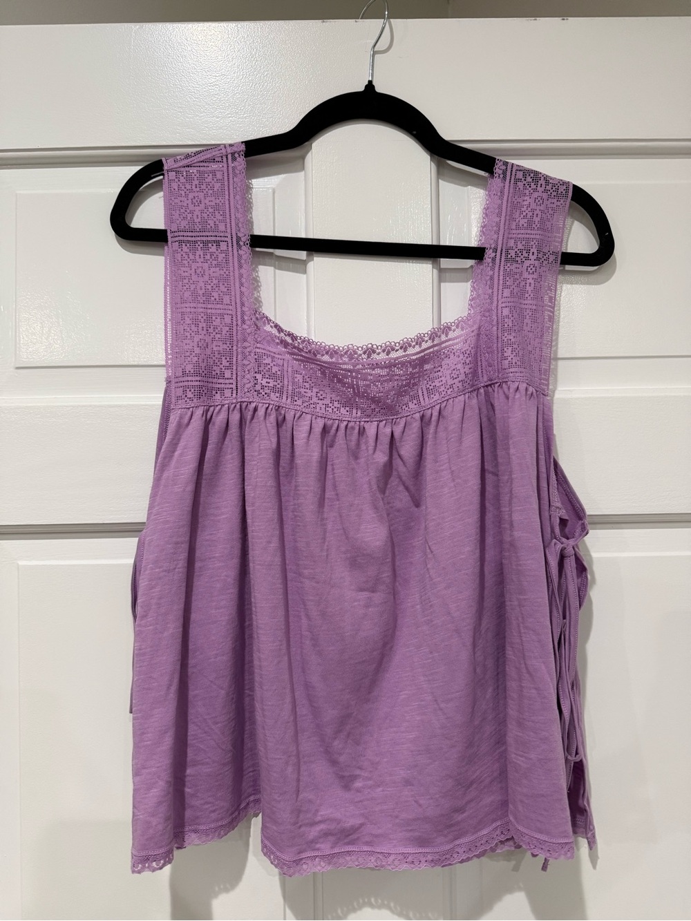 American Eagle Outfitters Lavender Lace-Trim Camisole